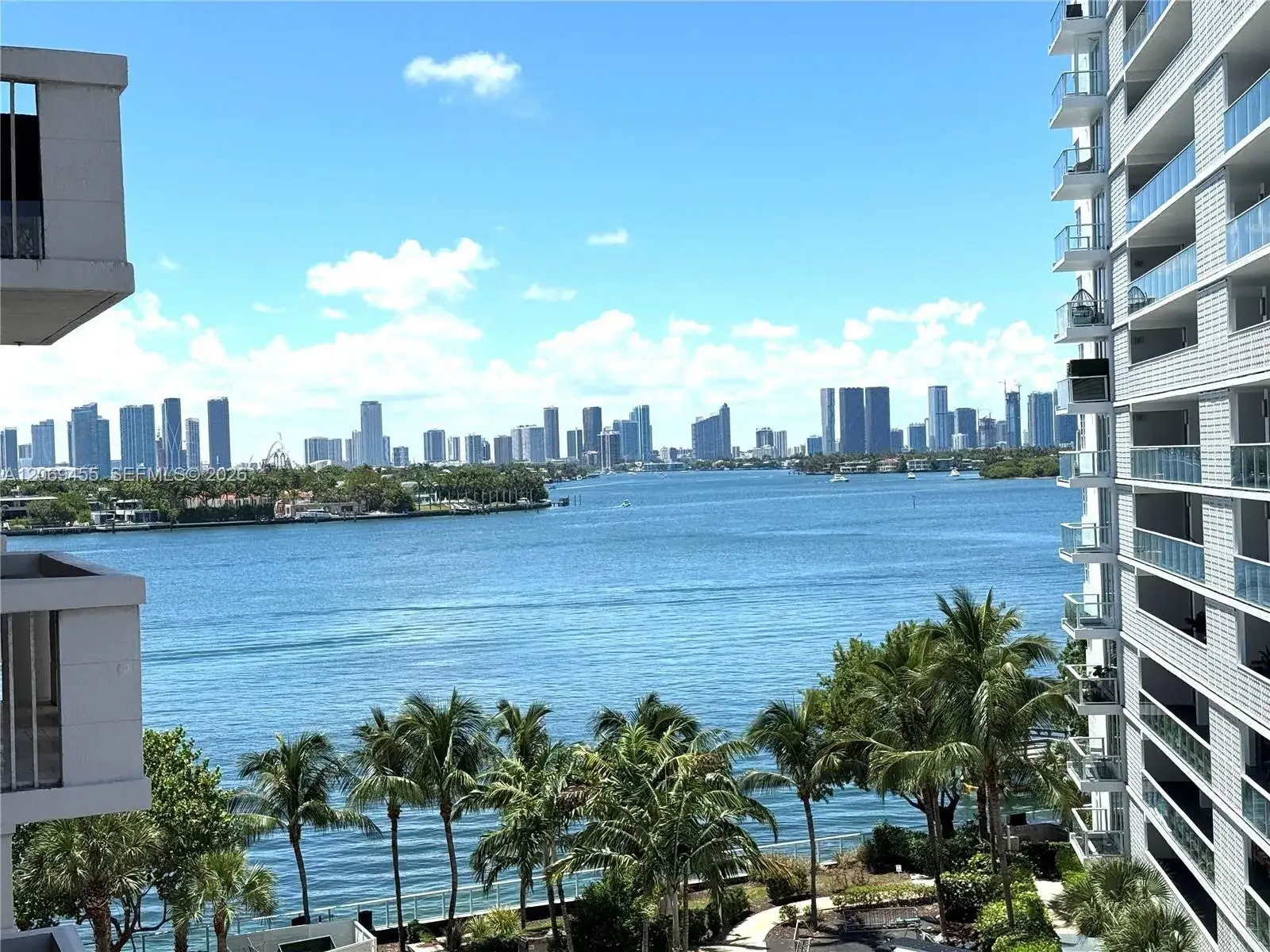 1 bedroom 2 bath Residential Lease for rent at 800 West Ave # 734, Miami Beach FL 33139