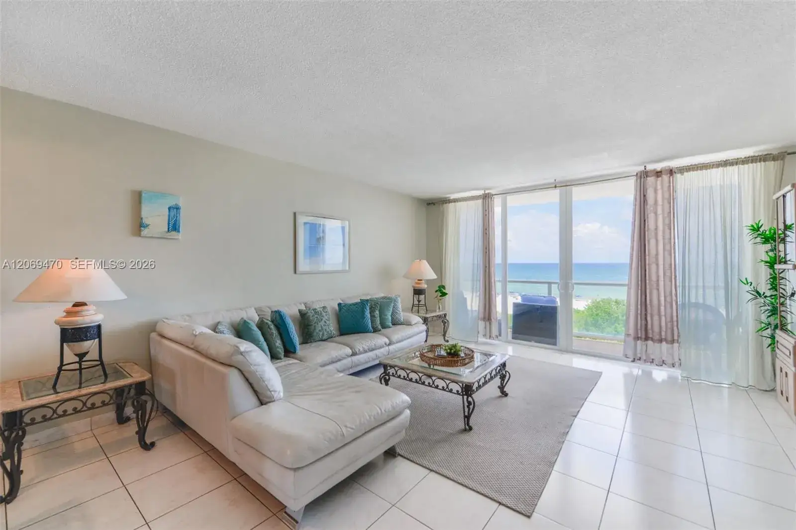 2 bedroom 2 bath Residential Lease for rent at 5601 Collins Ave # 512, Miami Beach FL 33140