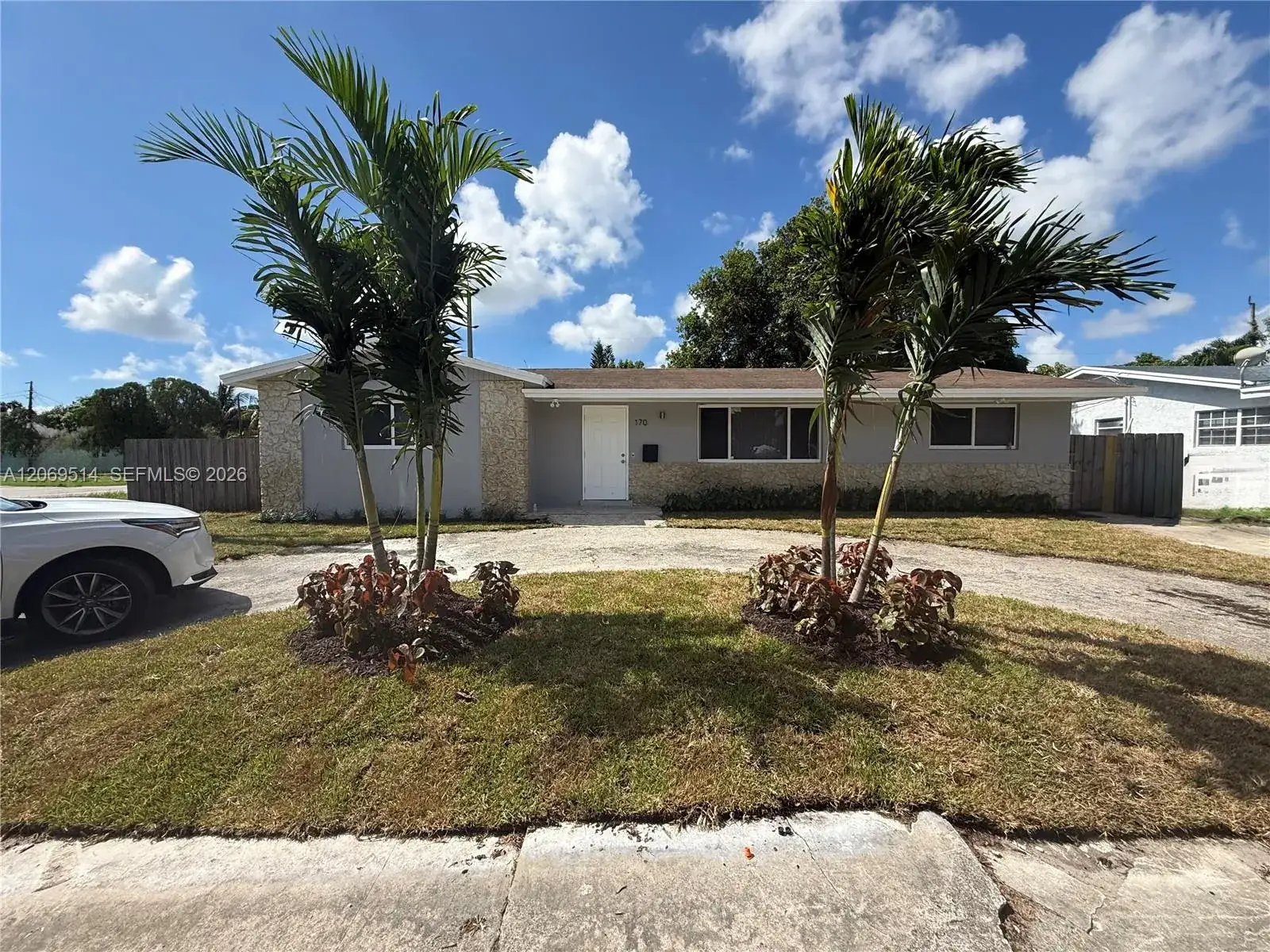 4 bedroom 2 bath Residential Lease for rent at 170 NE 174th St, Miami FL 33162
