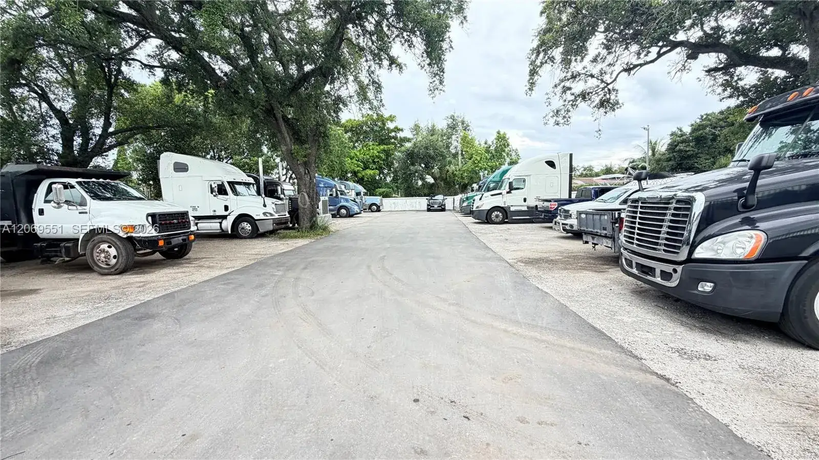 Commercial Sale for sale at 3051 NW 75 St, Miami FL 33147