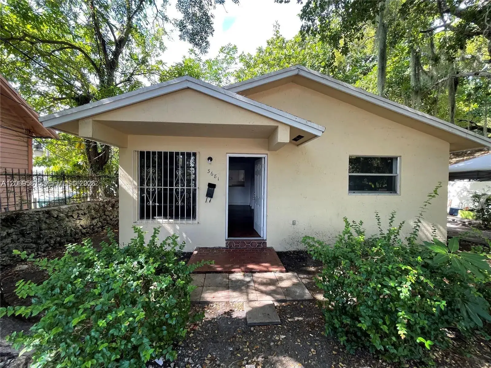 2 bedroom 1 bath Residential Lease for rent at 3677 Florida Ave # 3677, Miami FL 33133