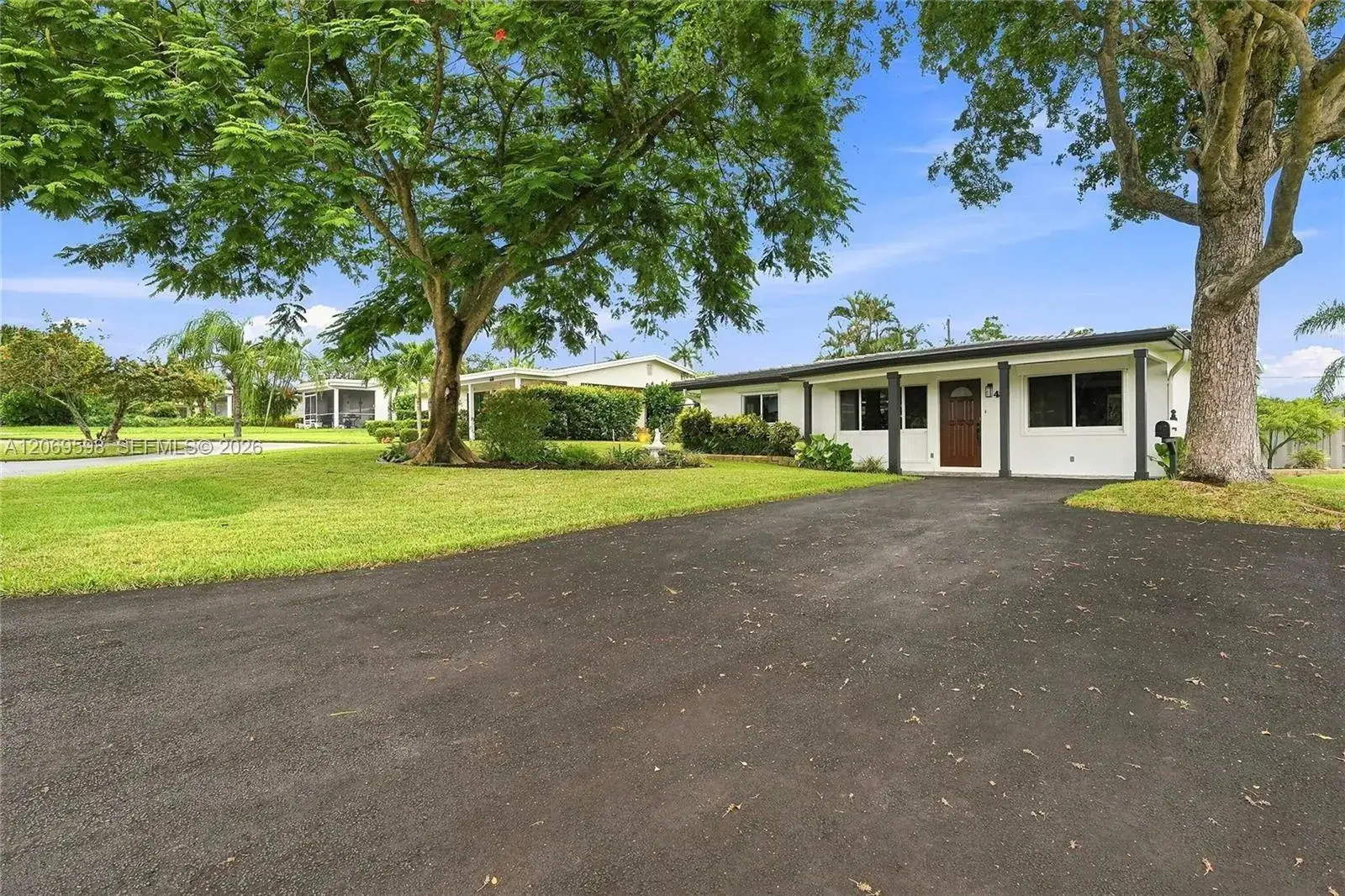 4 bedroom 2 bath Residential for sale at 450 SW 1st St, Boca Raton FL 33432