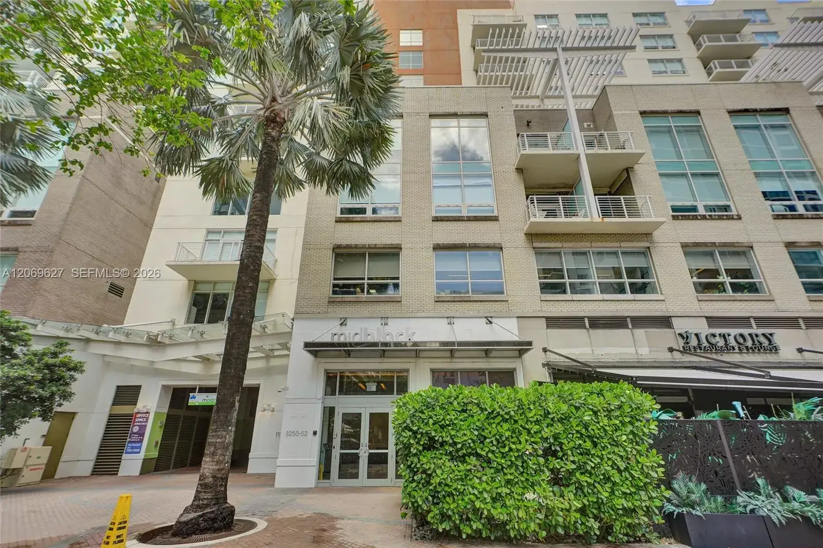 1 bedroom 1 bath Residential Lease for rent at 3250 NE 1st Ave # 511, Miami FL 33137