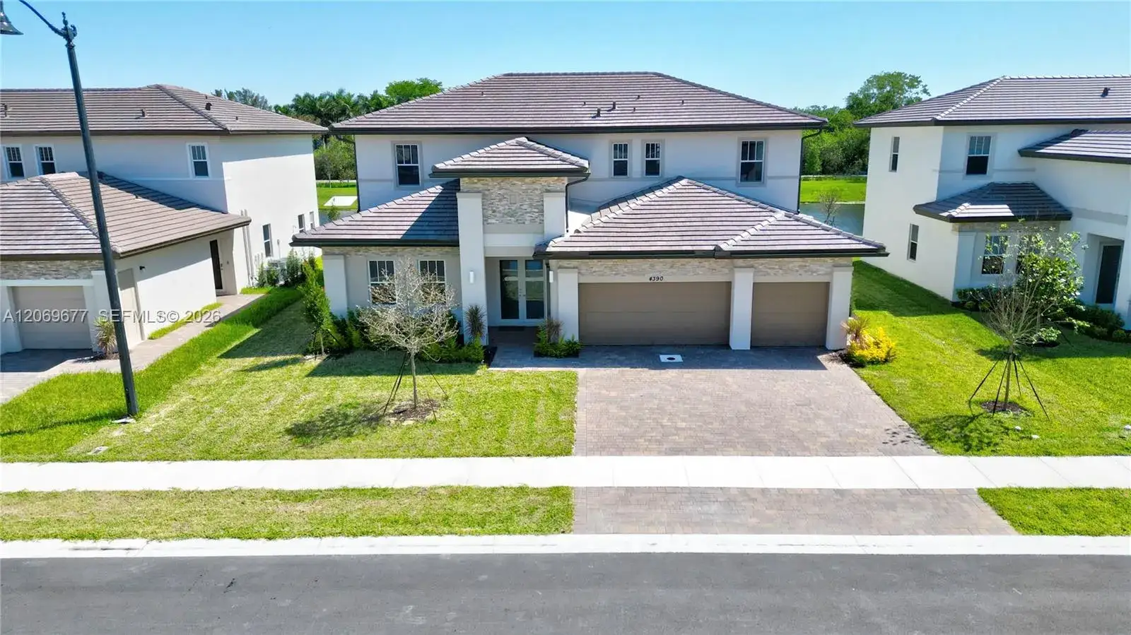 5 bedroom 4 bath Residential for sale at 4390 SW 122nd Ter, Davie FL 33330