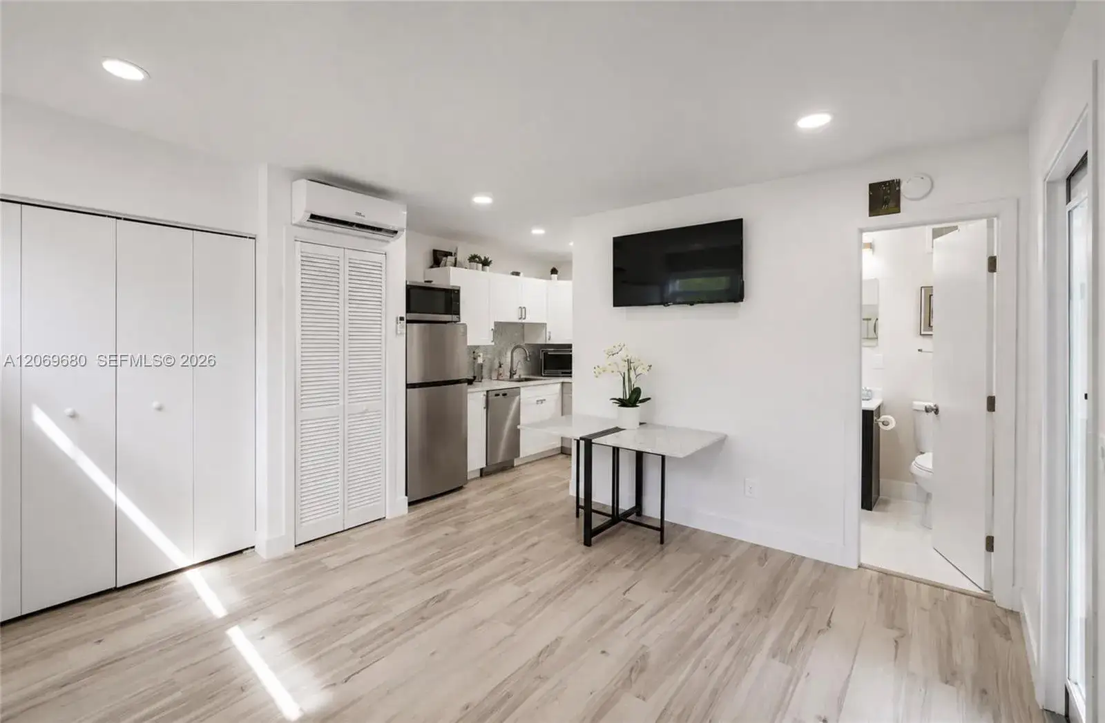 1 bath Residential Lease for rent at 1125 Almeria Ave, Coral Gables FL 33134