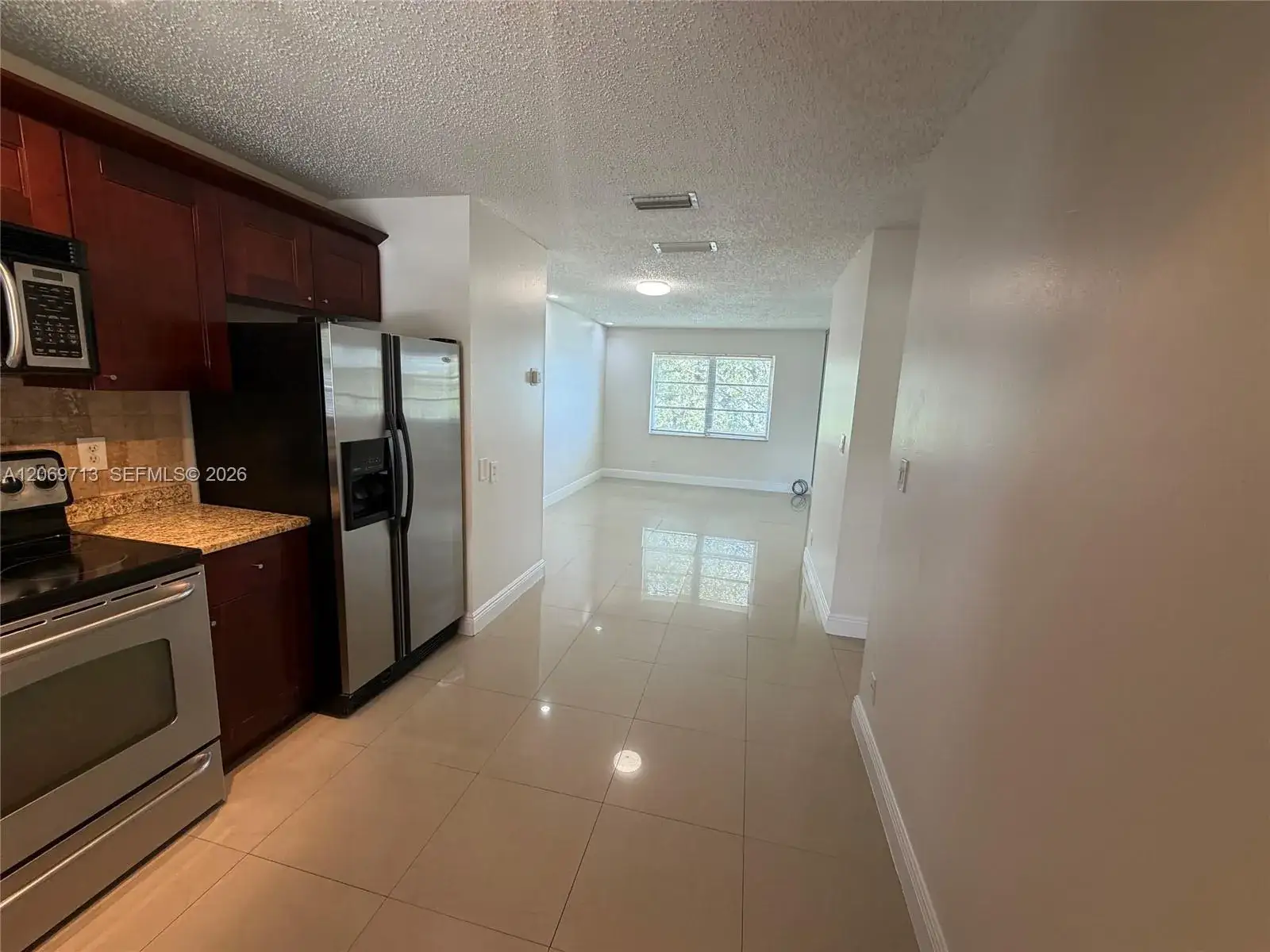 2 bedroom 1 bath Residential Lease for rent at 432 Lakeside Dr # 257, Margate FL 33063