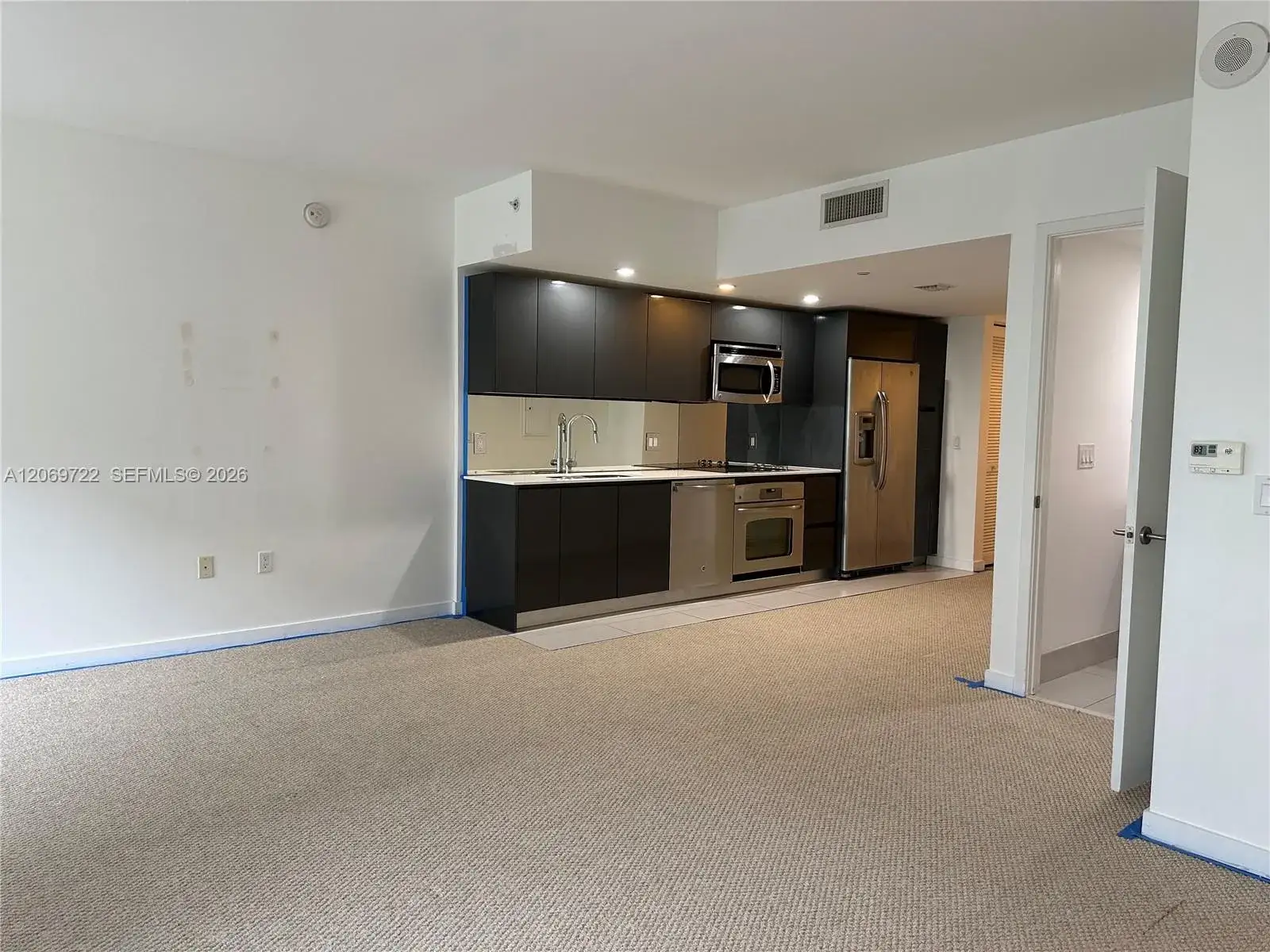 1 bath Residential Lease for rent at 31 SE 6th St # 405, Miami FL 33131