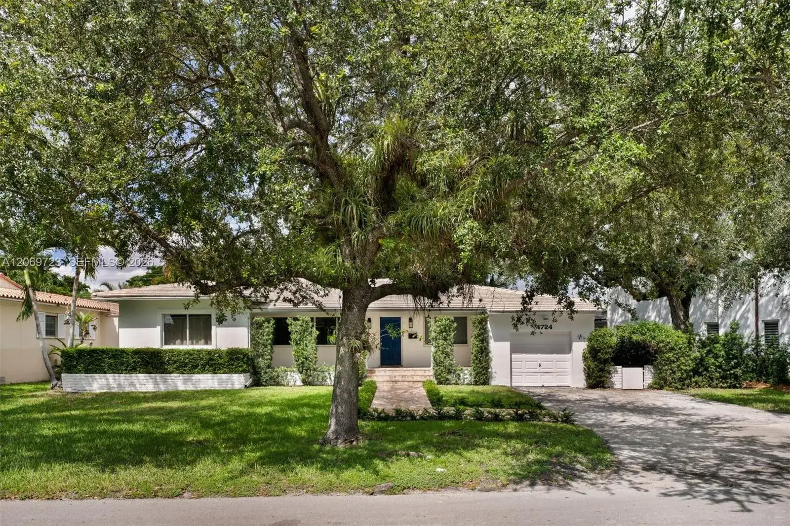 3 bedroom 3 bath Residential Lease for rent at 4724 Orduna Dr, Coral Gables FL 33146