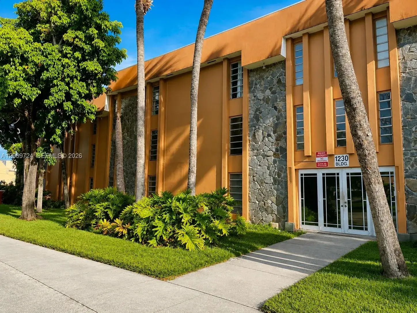 2 bedroom 2 bath Residential for sale at 1230 W 54th St # 329A, Hialeah FL 33012