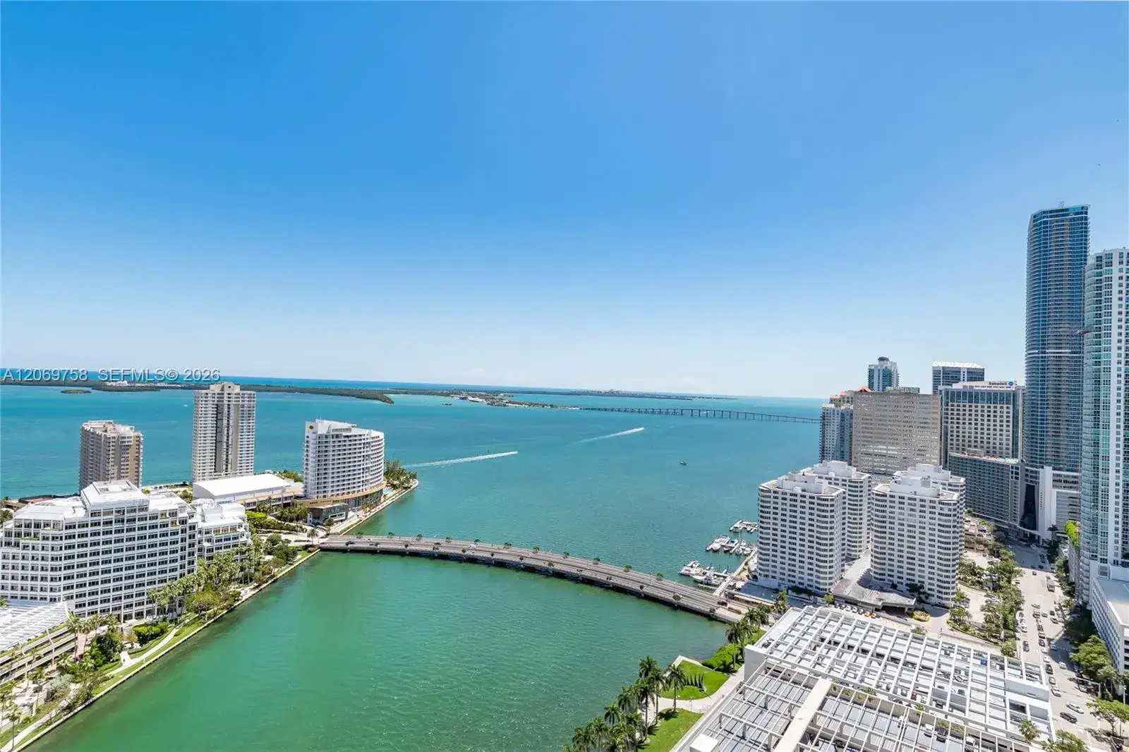 1 bath Residential Lease for rent at 475 Brickell Ave # 2908, Miami FL 33131