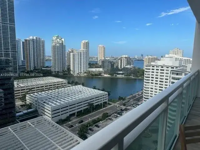 2 bedroom 2 bath Residential Lease for rent at 950 Brickell Bay Dr # 2104, Miami FL 33131
