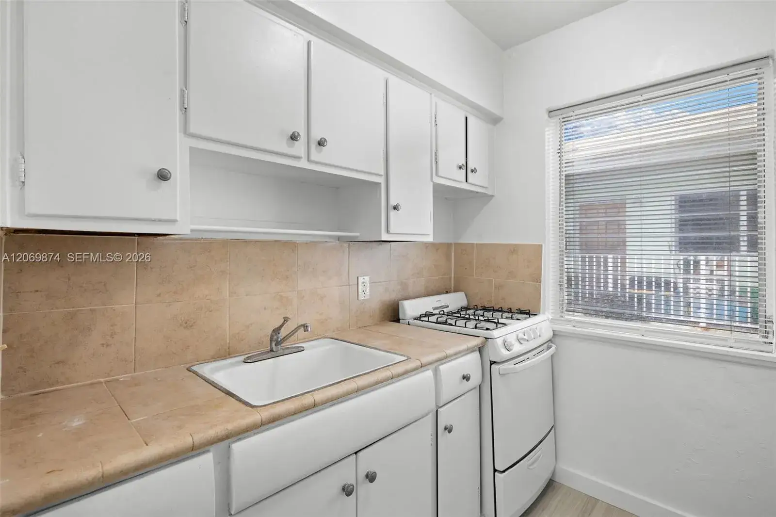 7721 Dickens Ave # 6, Miami Beach FL 33141