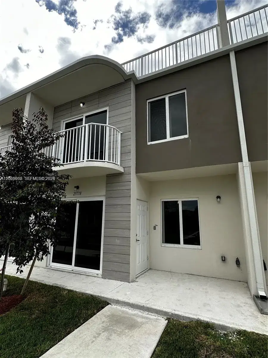 4 bedroom 3 bath Residential Lease for rent at 25778 SW 143rd Path # 25778, Homestead FL 33032
