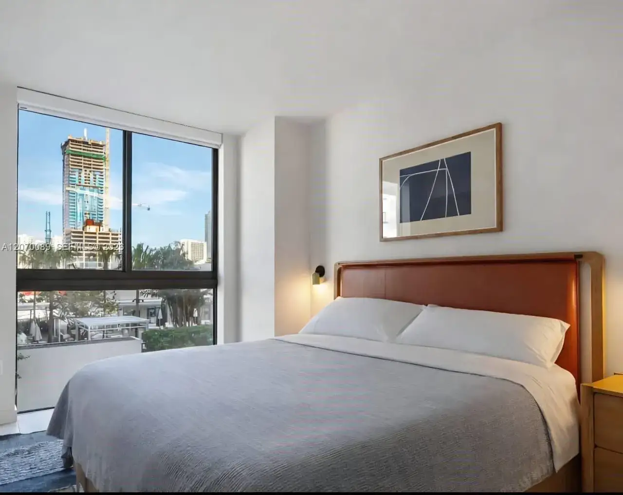 1 bedroom 1 bath Residential for sale at 11 NE 6th # 1210, Miami FL 33132