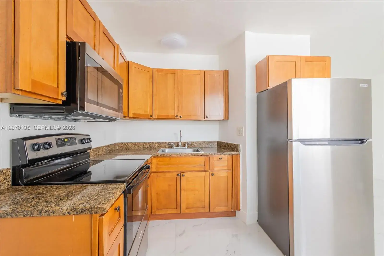 1 bedroom 1 bath Residential Lease for rent at 979 SW 10th St # 2, Miami FL 33130
