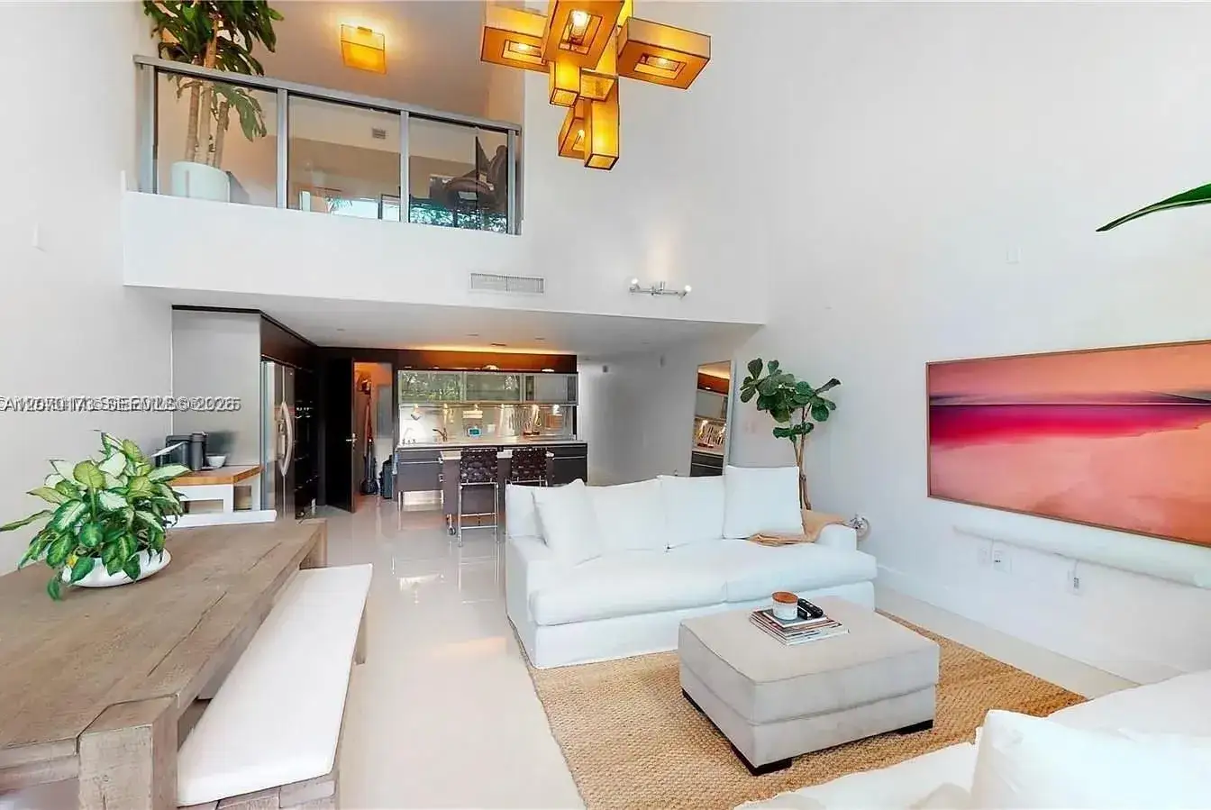 2 bedroom 2 bath Residential Lease for rent at 6000 Collins Ave # 124, Miami Beach FL 33140