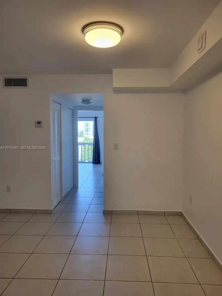 1 bedroom 1 bath Residential for sale at 7620 Carlyle Ave # 604, Miami Beach FL 33141