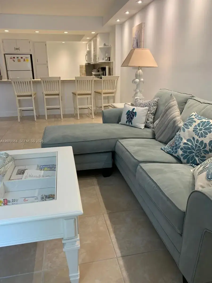 1 bedroom 2 bath Residential Lease for rent at 5701 Collins Ave # 311, Miami Beach FL 33140