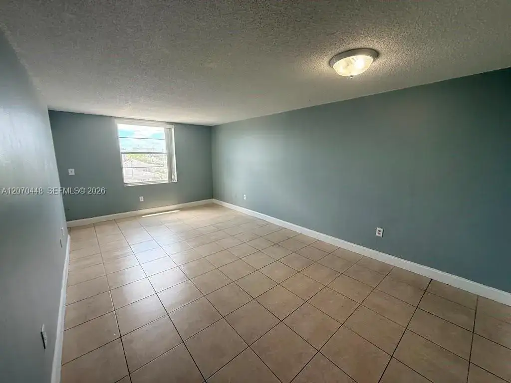2 bedroom 2 bath Residential Lease for rent at 5775 W 20th Ave # 402, Hialeah FL 33012