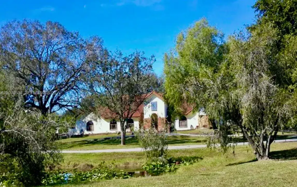 3 bedroom 3 bath Residential for sale at 5501 SW 136th Ave, Southwest Ranches FL 33330