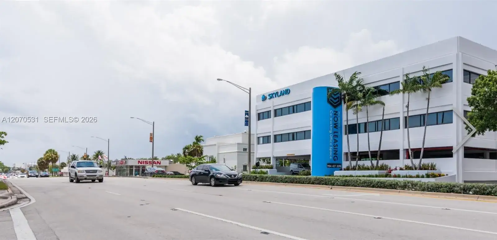 Commercial Sale for sale at 955 S Federal Hwy, Fort Lauderdale FL 33316
