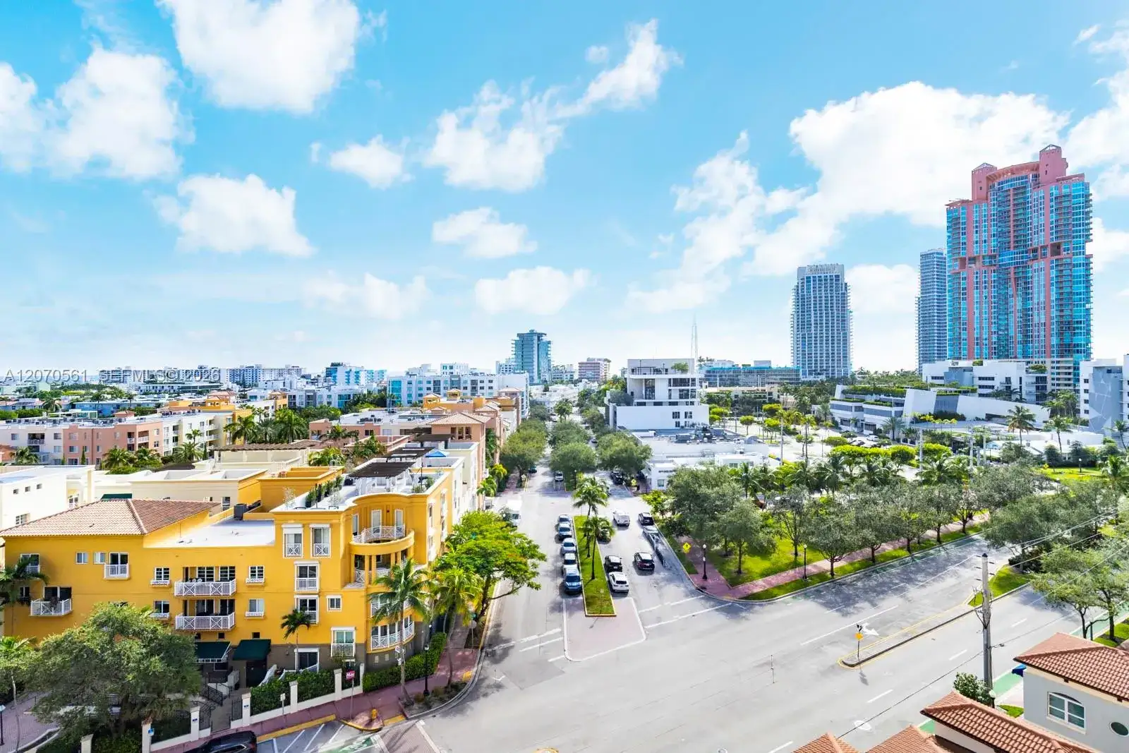 1 bedroom 1 bath Residential for sale at 90 Alton Rd # 1005, Miami Beach FL 33139