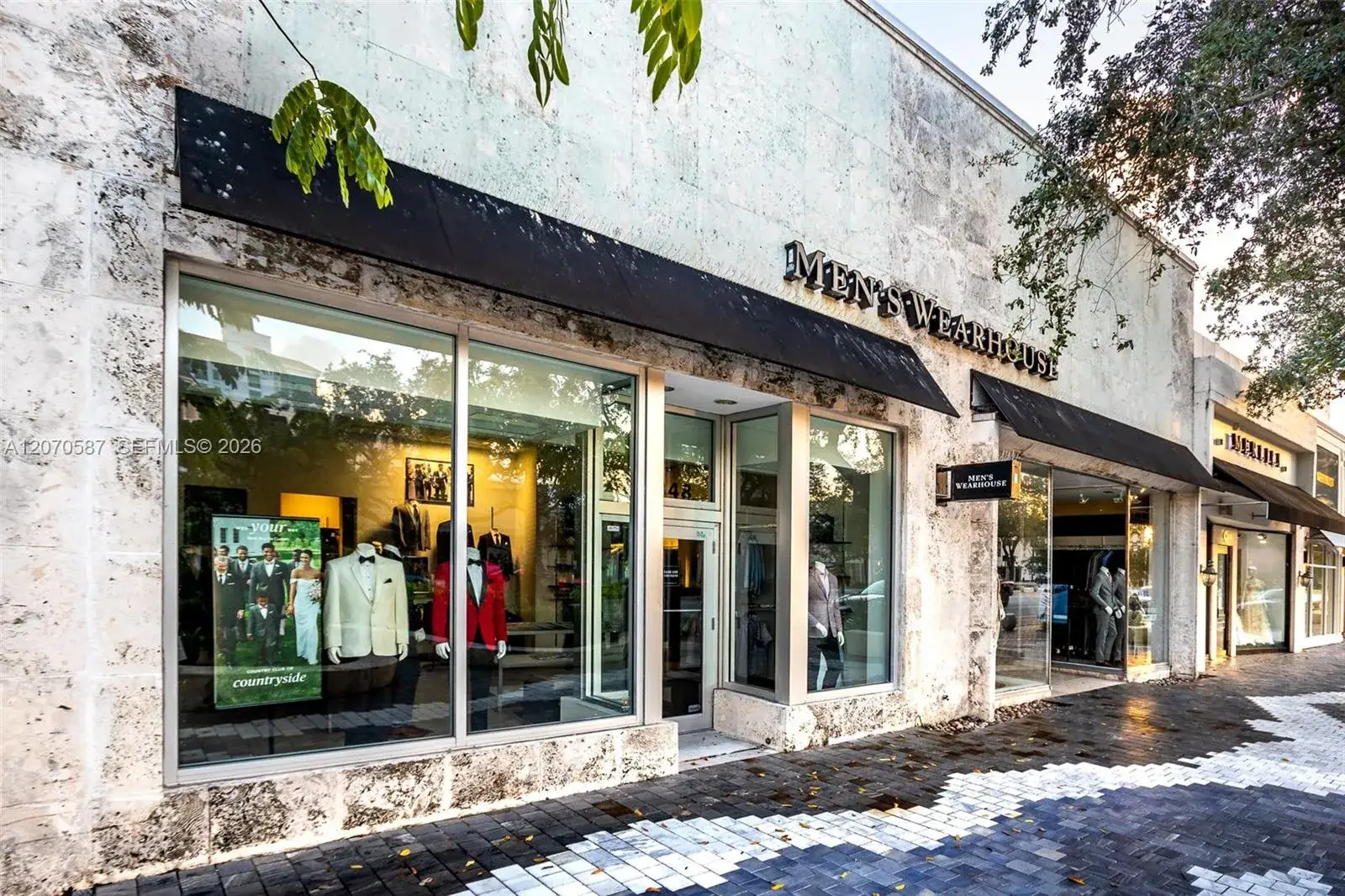 Commercial Sale for sale at 350 Miracle Mile, Coral Gables FL 33134