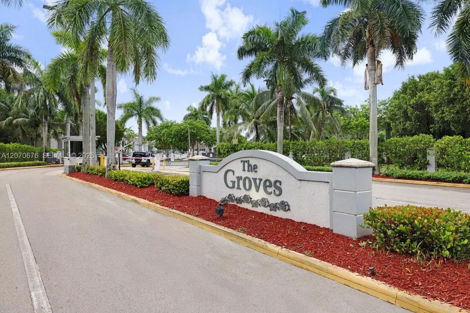 3 bedroom 2 bath Residential for sale at 1700 SE 31st Ct, Homestead FL 33035
