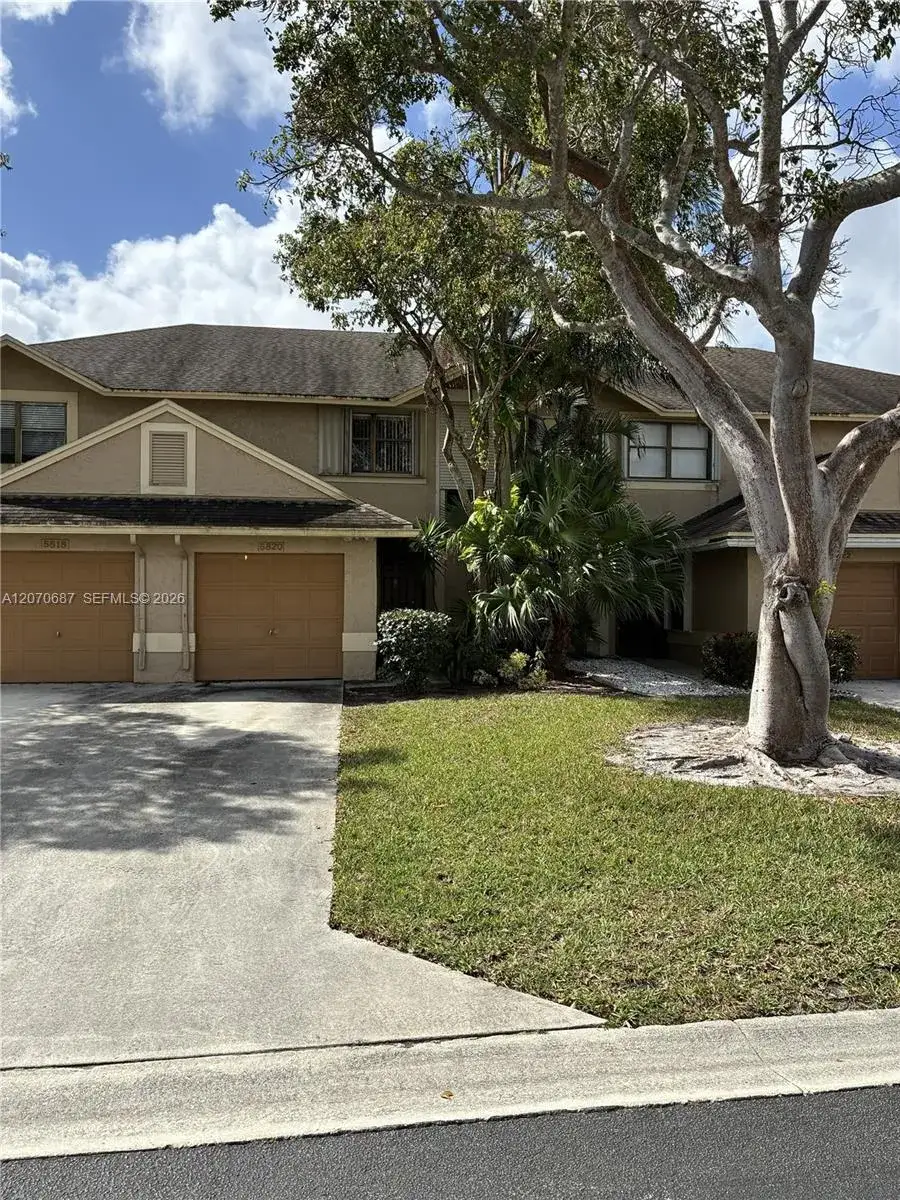 5820 Northpointe Ln, Boynton Beach FL 33437