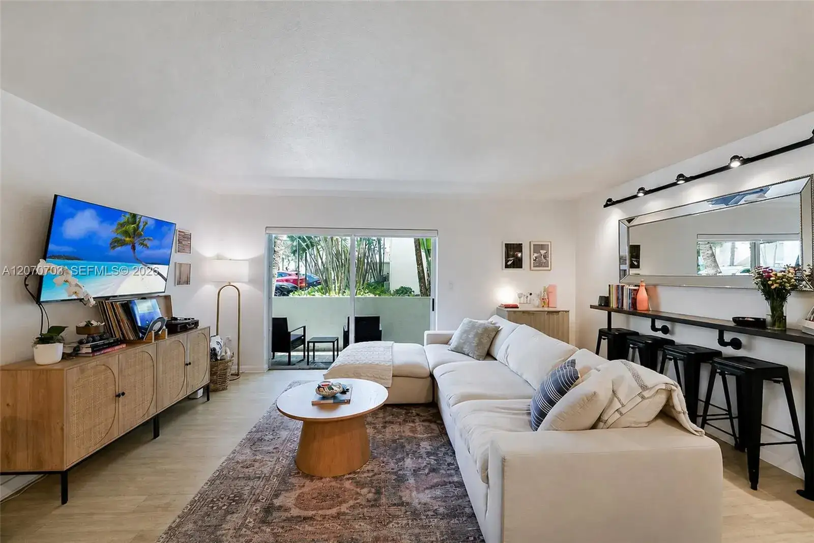 2 bedroom 2 bath Residential for sale at 8950 SW 69th Ct # 109, Pinecrest FL 33156