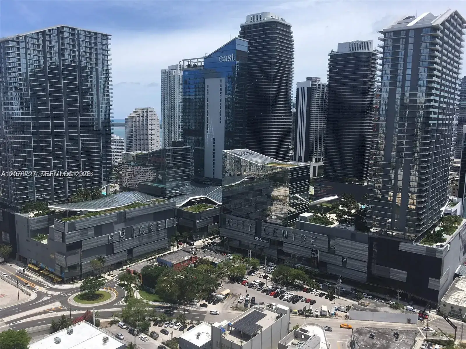 2 bedroom 2 bath Residential Lease for rent at 92 SW 3rd St # 3402, Miami FL 33130