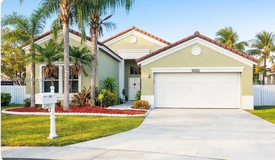 4 bedroom 2 bath Residential for sale at 1064 Cedar Falls Dr, Weston FL 33327