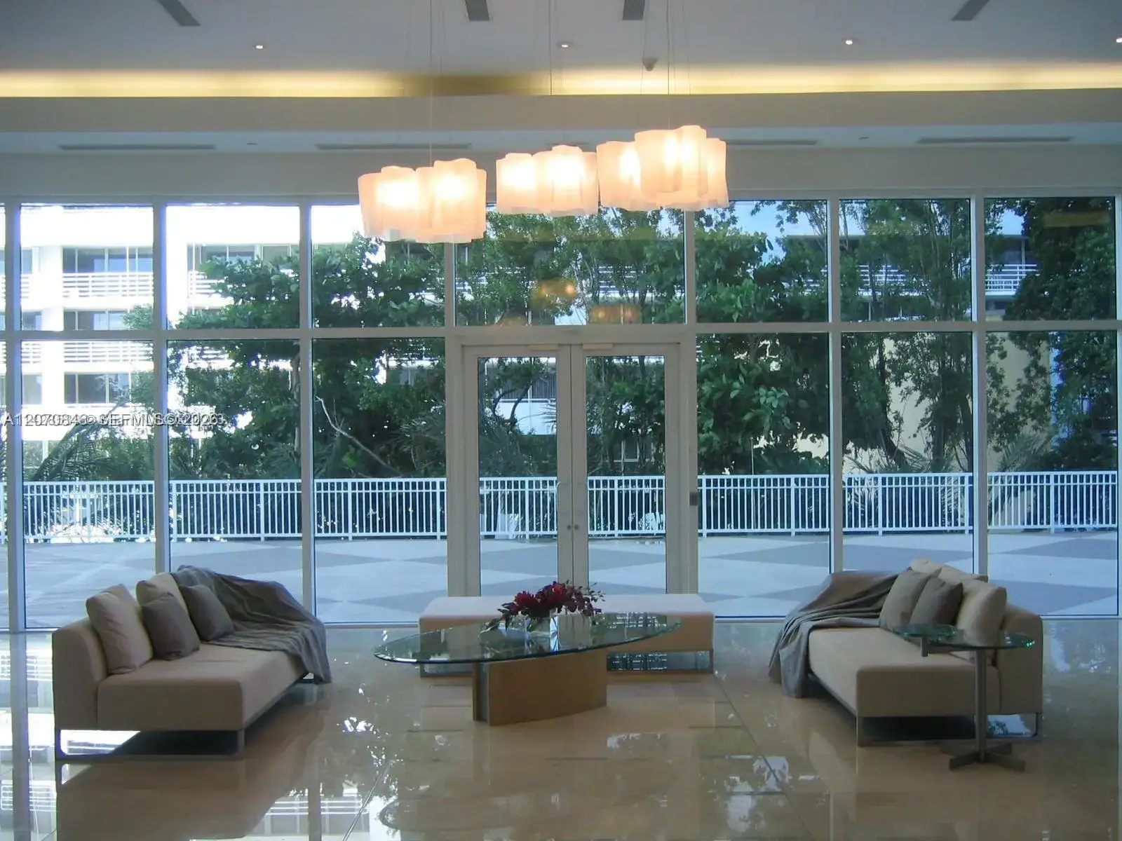 1 bedroom 1 bath Residential Lease for rent at 2101 Brickell Ave # 1002, Miami FL 33129