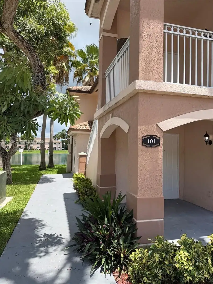 1261 SE 27th St # 101, Homestead FL 33035