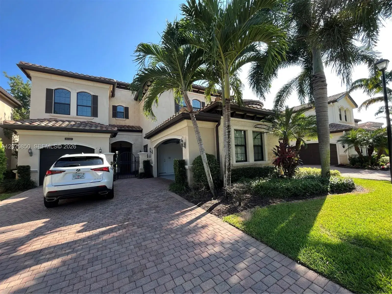 5 bedroom 7 bath Residential for sale at 8248 Lost Creek Ln, Delray Beach FL 33446
