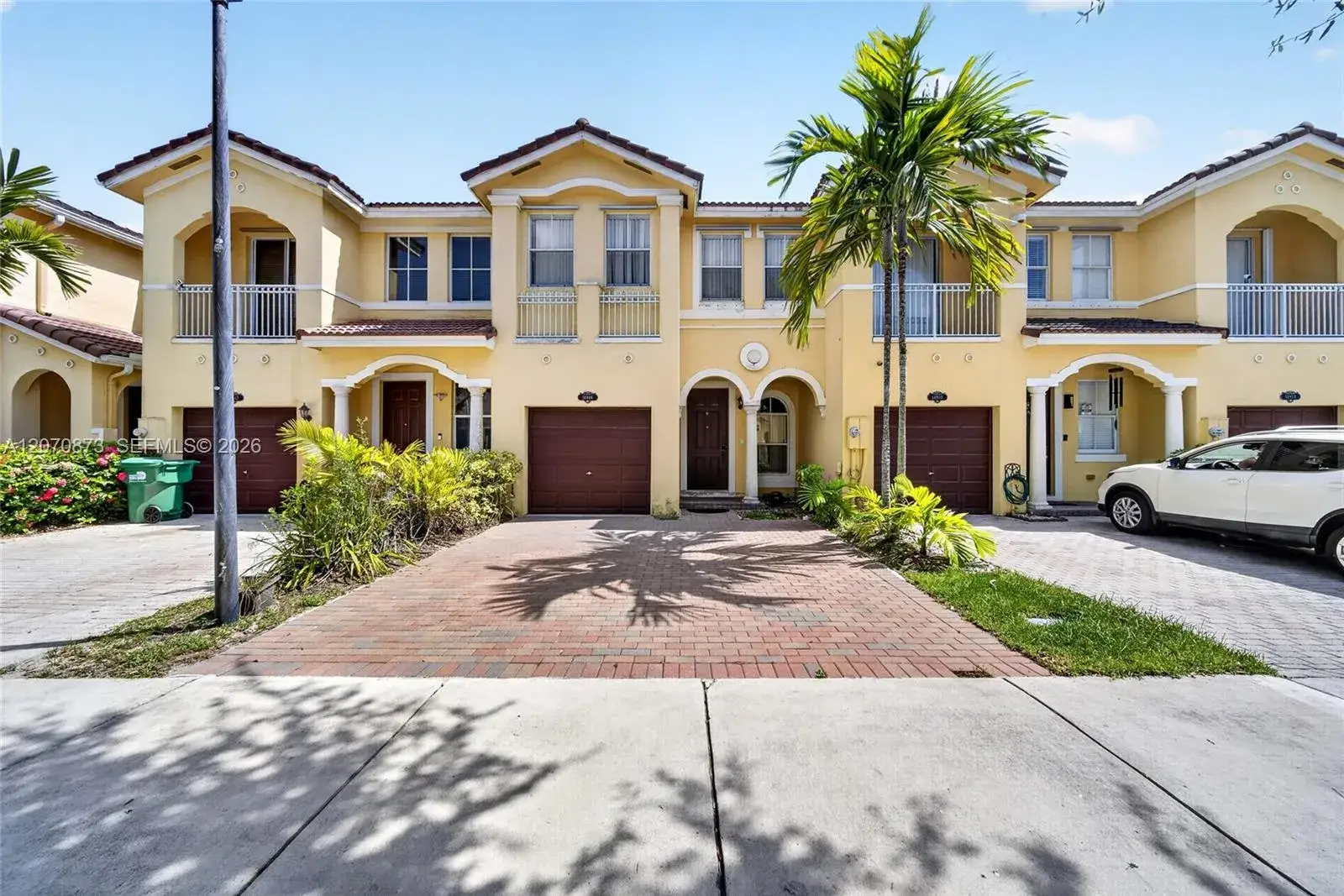 3 bedroom 2 bath Residential for sale at 14946 SW 9th Way, Miami FL 33194