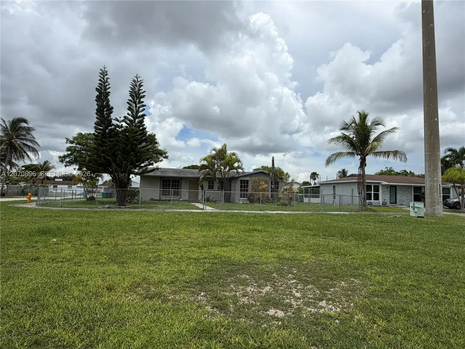 3 bedroom 2 bath Residential for sale at 26220 SW 127th Ave, Homestead FL 33032