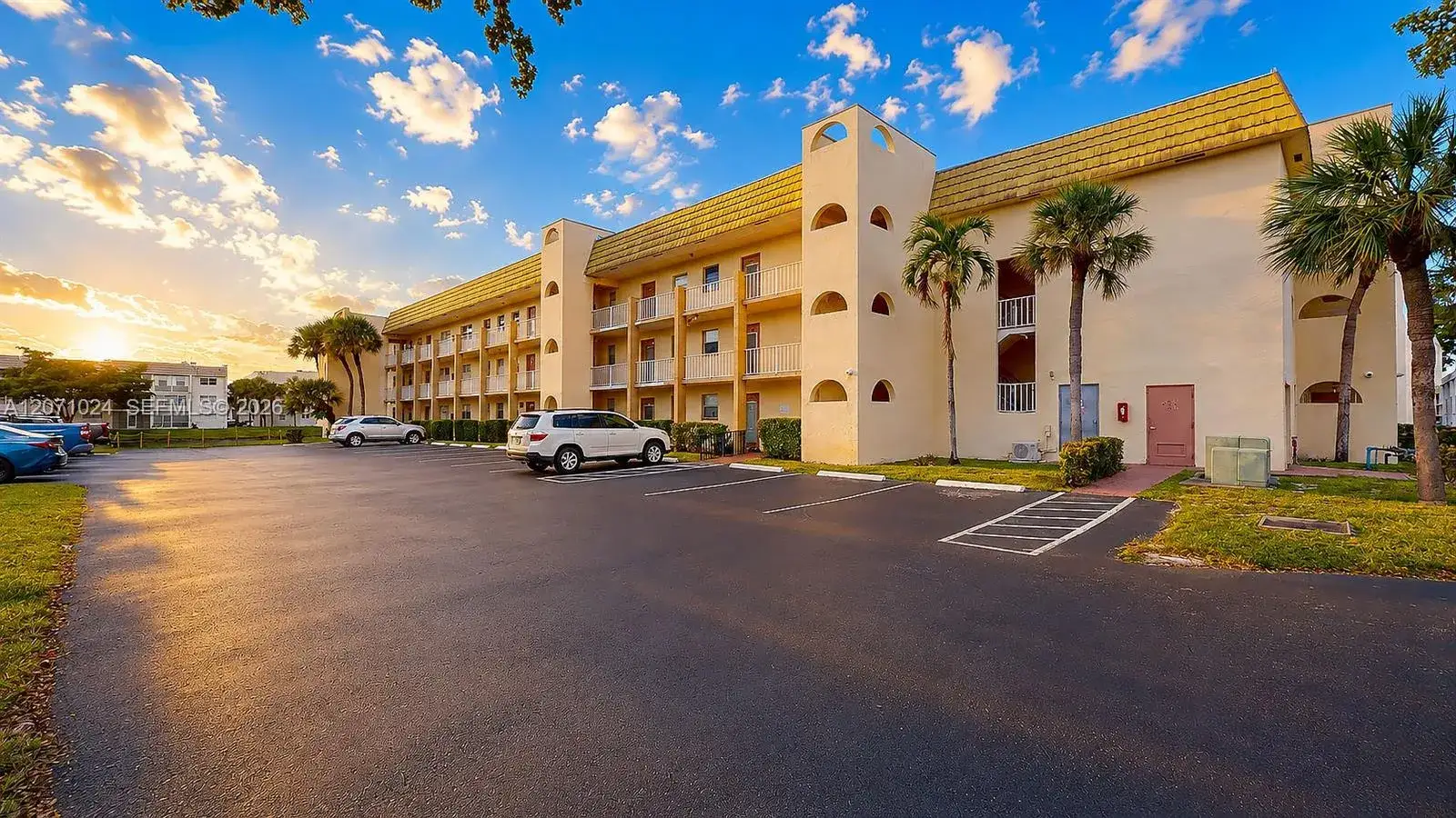 2 bedroom 2 bath Residential for sale at 8500 Sunrise Lakes Blvd # 201, Sunrise FL 33322