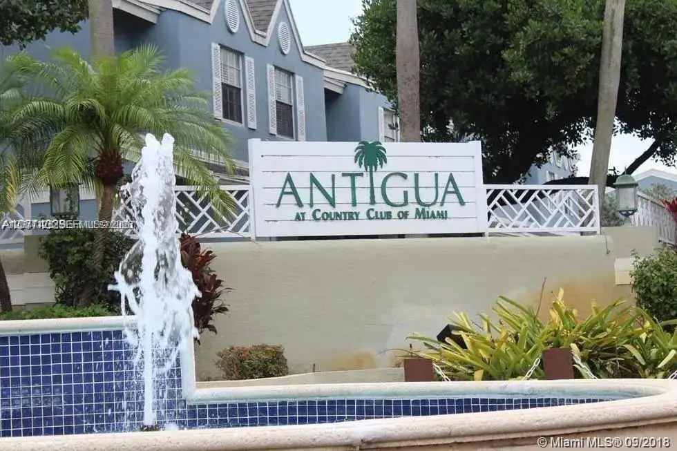 17505 NW 67th Pl # 11, Hialeah FL 33015