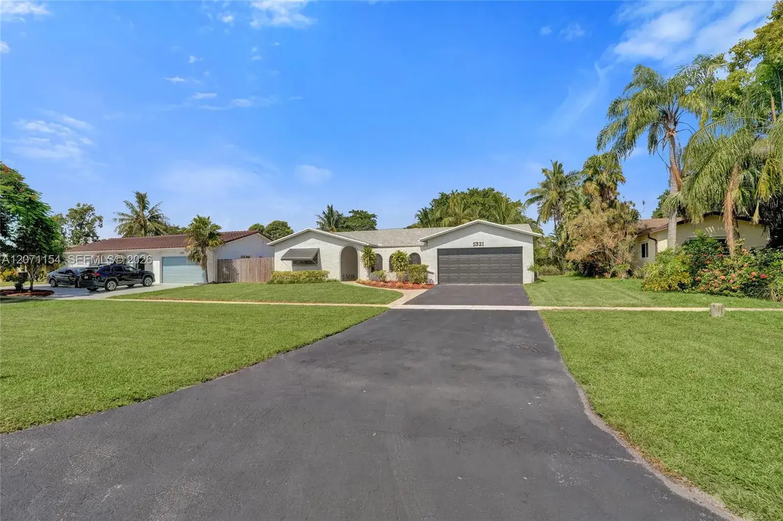 3 bedroom 2 bath Residential for sale at 5321 SW 90th Ave, Cooper City FL 33328
