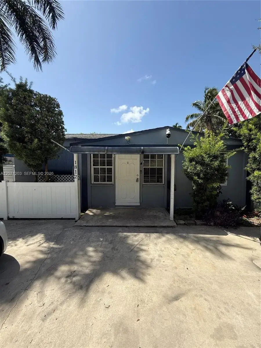2 bedroom 1 bath Residential Lease for rent at 1812 Coolidge St # 1, Hollywood FL 33020