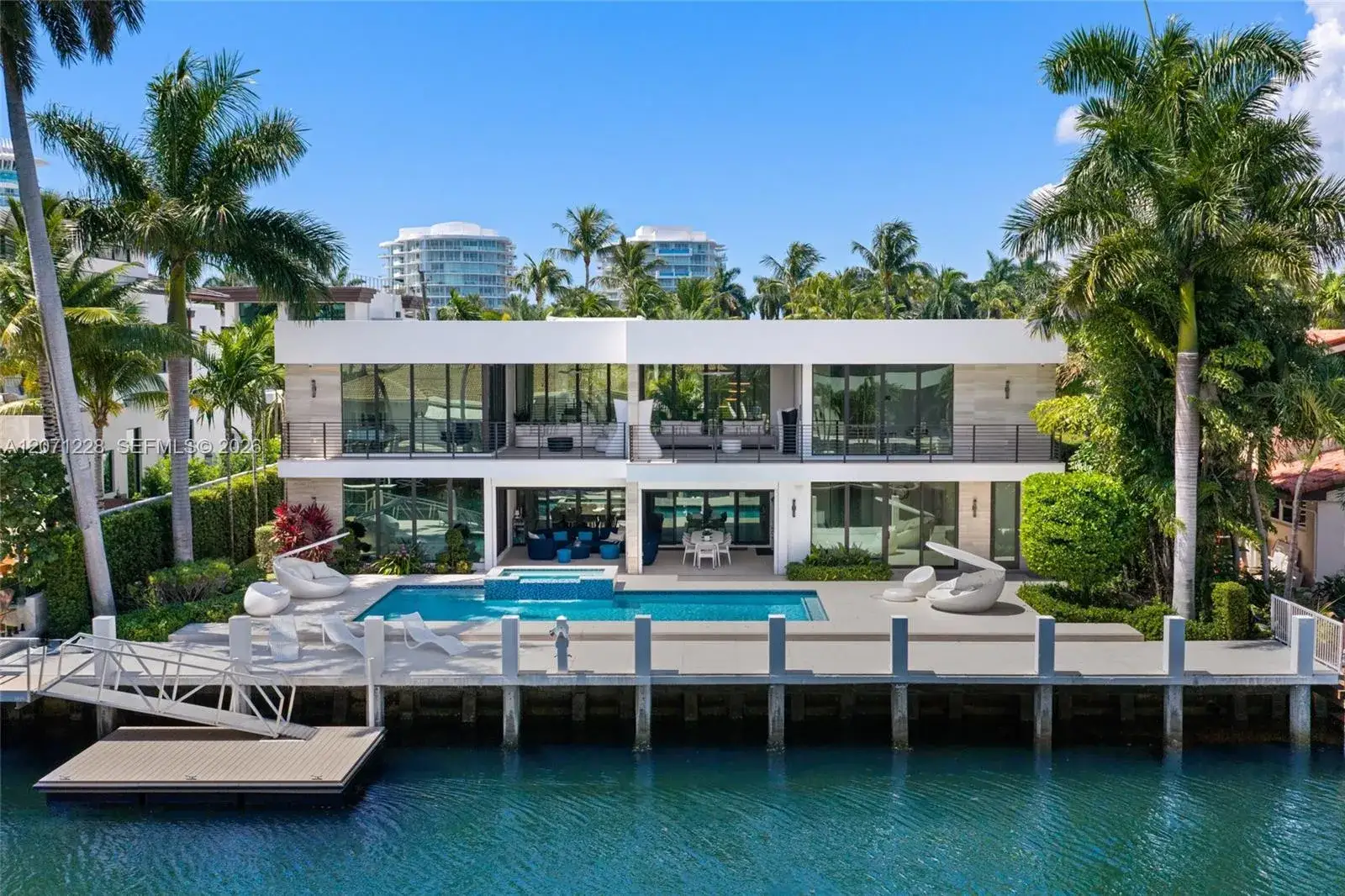 6 bedroom 6 bath Residential for sale at 2519 Lucille Dr, Fort Lauderdale FL 33316