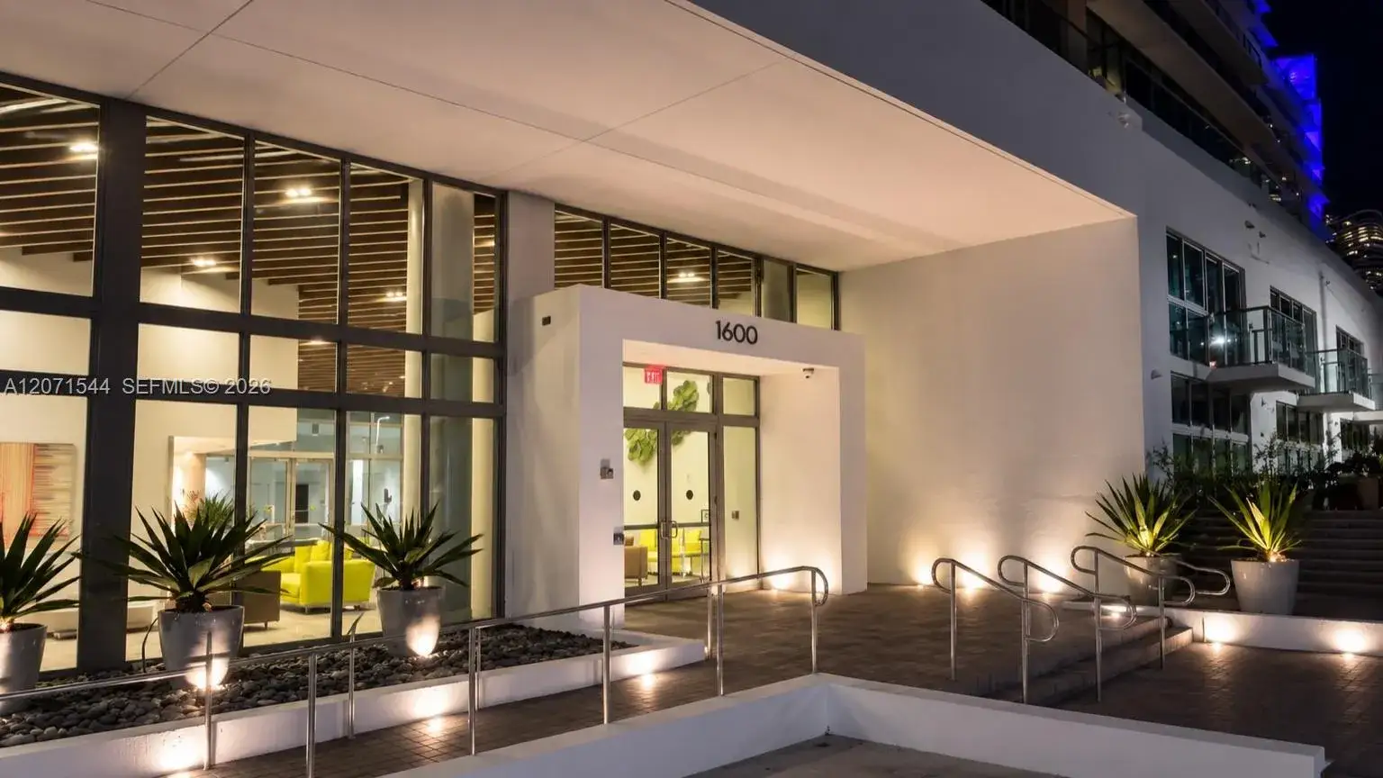 1 bedroom 1 bath Residential for sale at 1600 SW 1st Ave # 303, Miami FL 33129