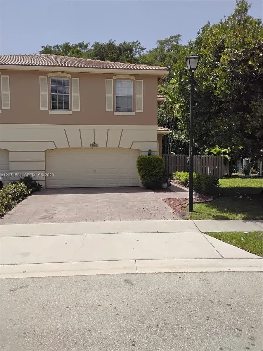 3 bedroom 2 bath Residential for sale at 3642 Asperwood Cir, Coconut Creek FL 33073