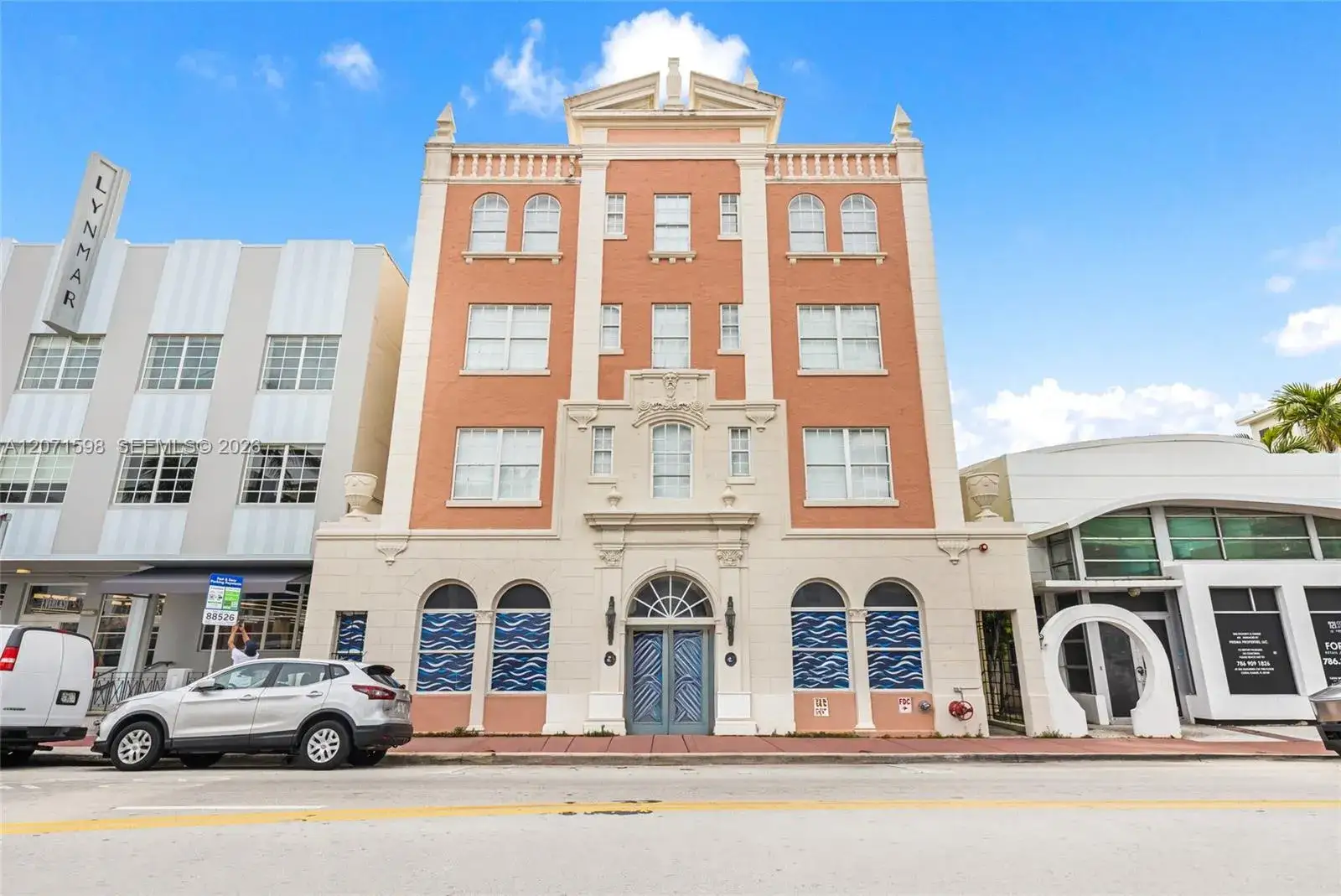 Commercial Sale for sale at 727 Collins Ave, FL 33139