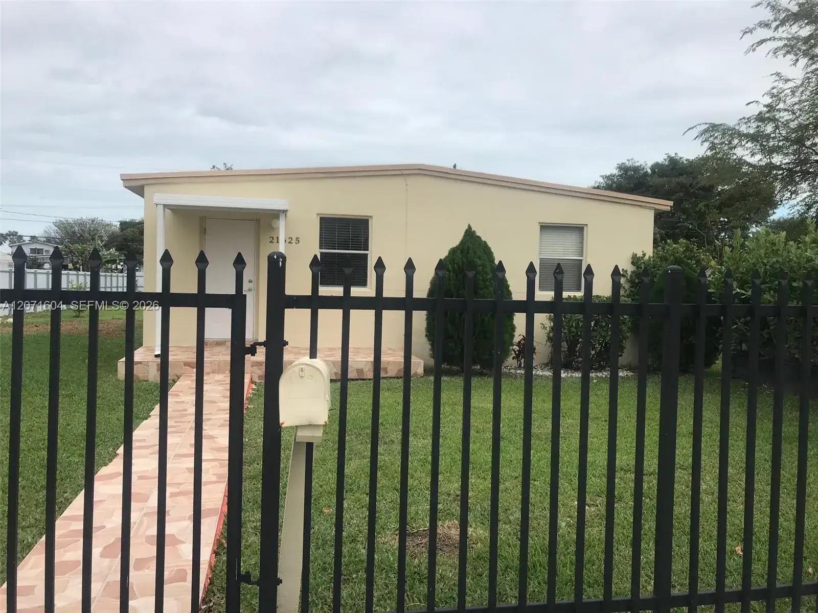 21625 SW 109th Ave, Miami FL 33170