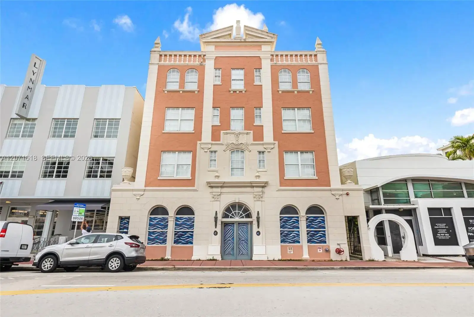 Commercial Sale for sale at 727 Collins Ave, FL 33139
