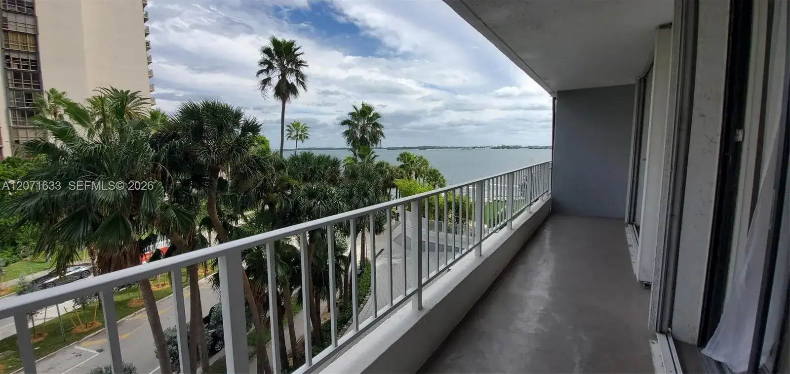 1 bedroom 1 bath Residential Lease for rent at 200 SE 15th Rd # 5H, Miami FL 33129