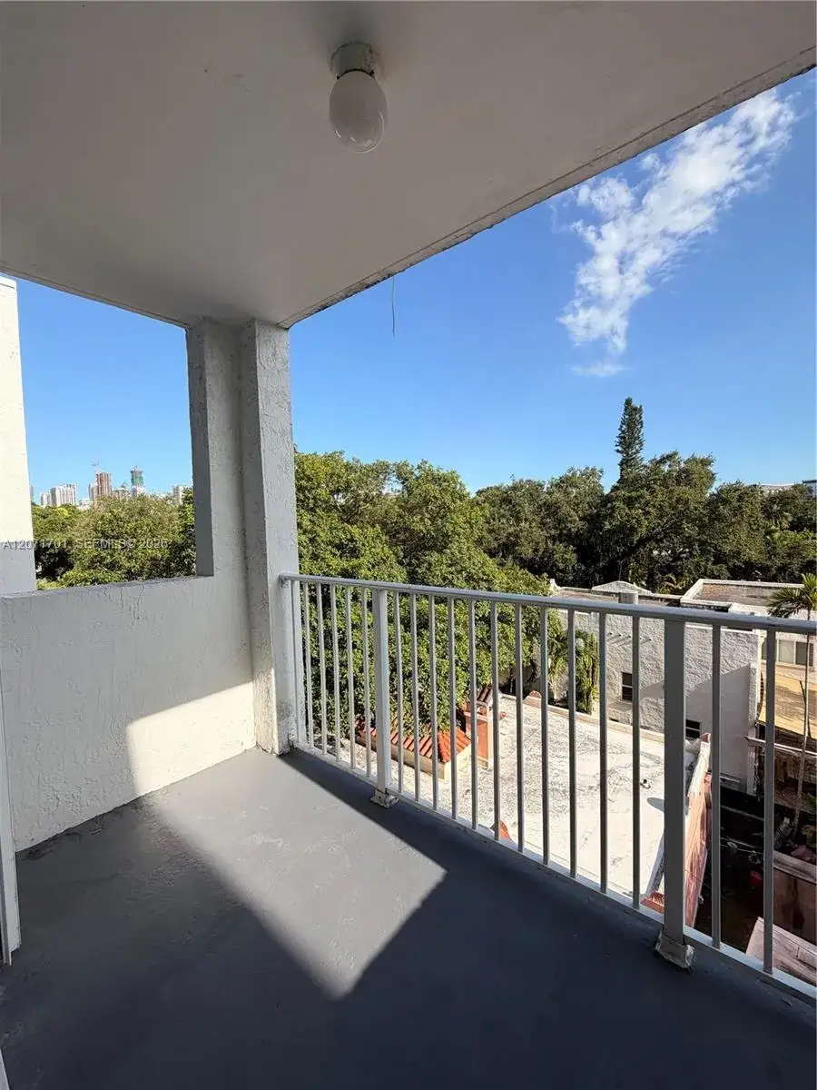 1010 NW 11th St # 507, Miami FL 33136