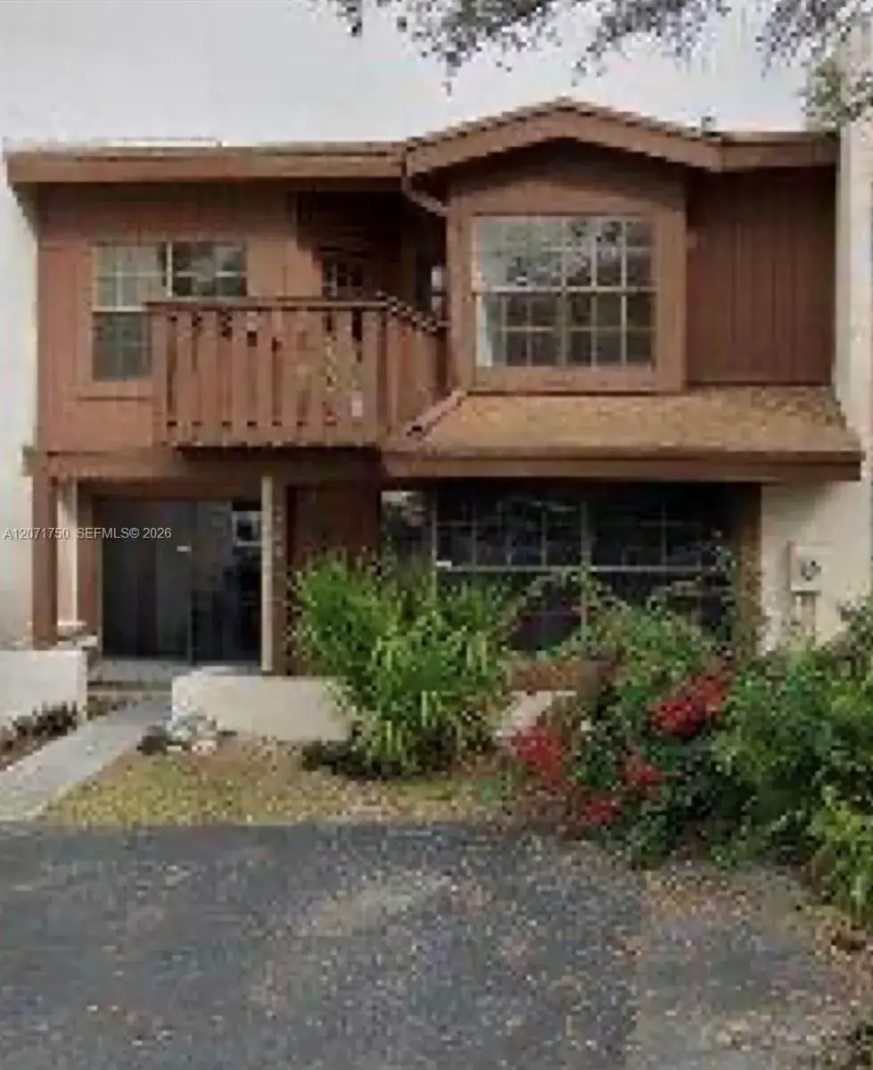3 bedroom 3 bath Residential for sale at 14755 SW 74th Ln, Miami FL 33193